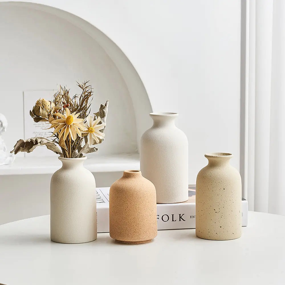 5 Ways to Style a Vase in Your Home